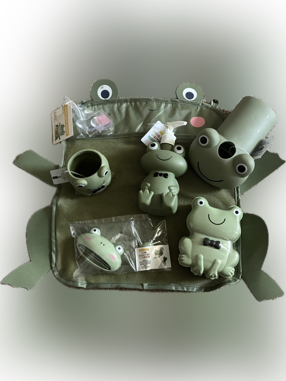 Frog Bath Accessory Set - Green Frog Soap Dispenser & Holders
